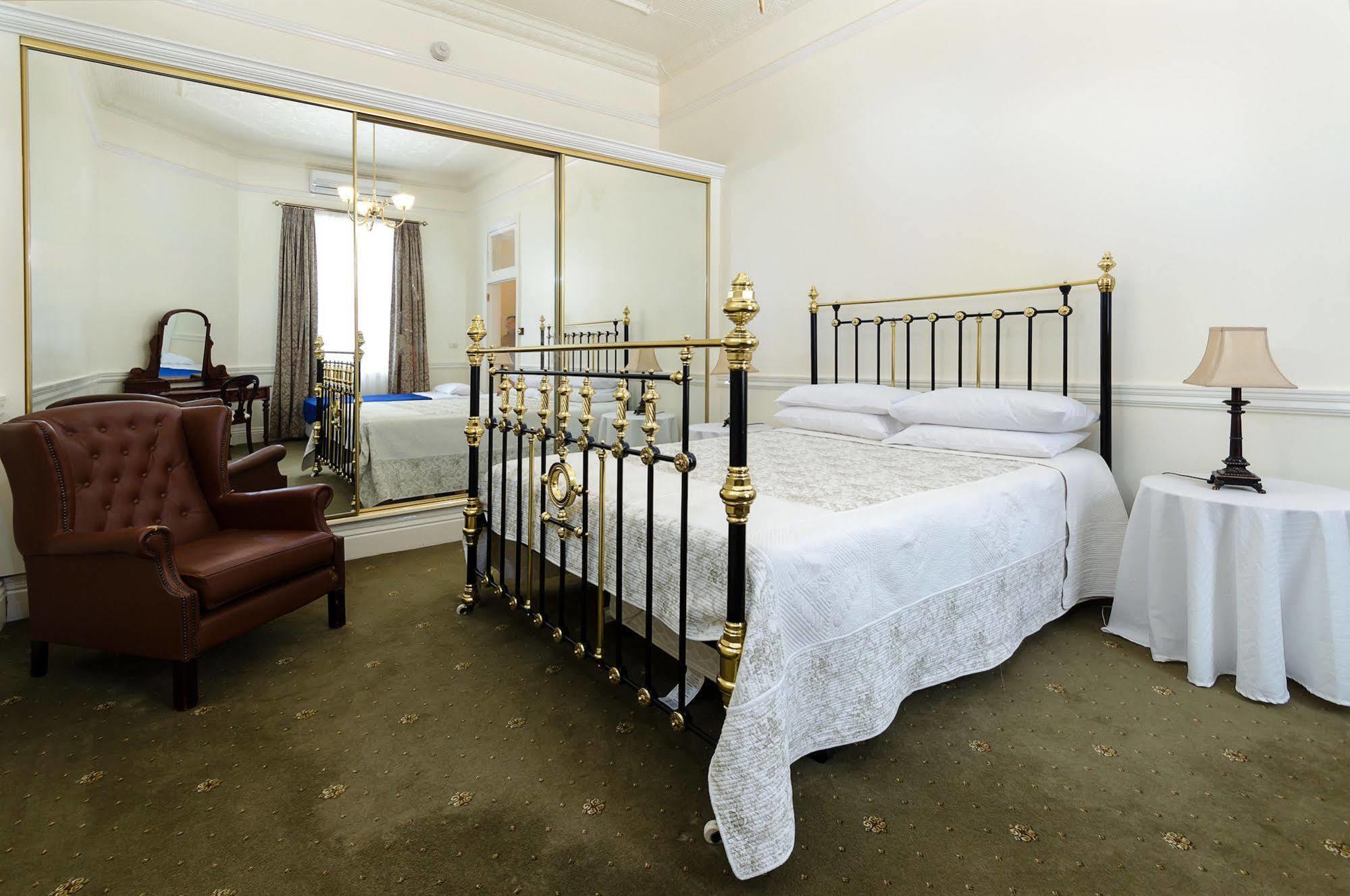 Criterion Warwick Hotel Eksteriør bilde